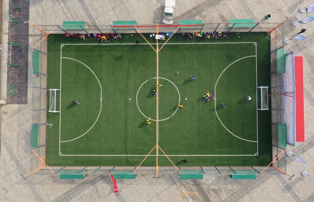 冰雪+萌宠：北京工人体育场化身“新春游乐园”