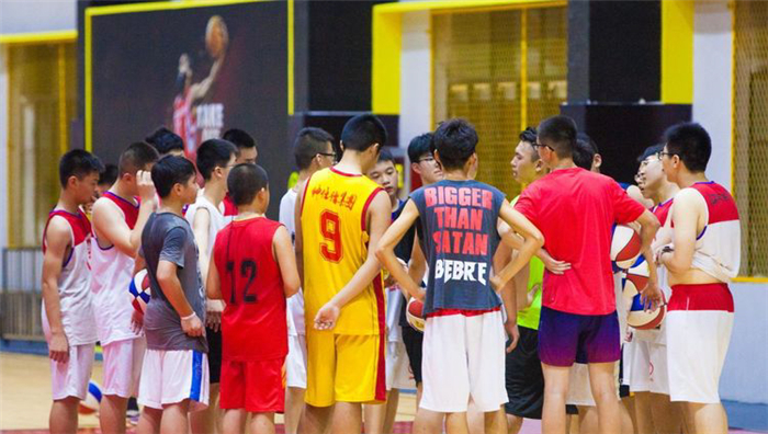 从“你的学校”到“我们的学校”中小学体育场开放之后……(图1)